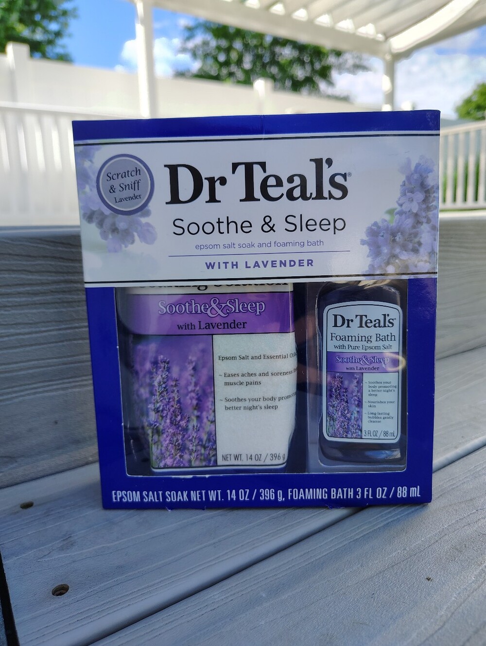 Dr Teal's Soothe & Sleep Lavender Bath Soak & Foaming Bath - Purple